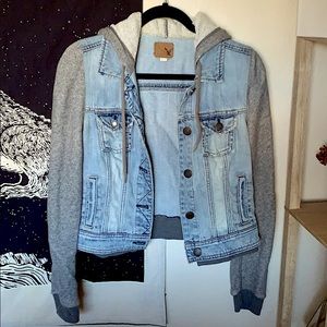 American Eagle Denim Jack w/ Sweatshirt Sleeves